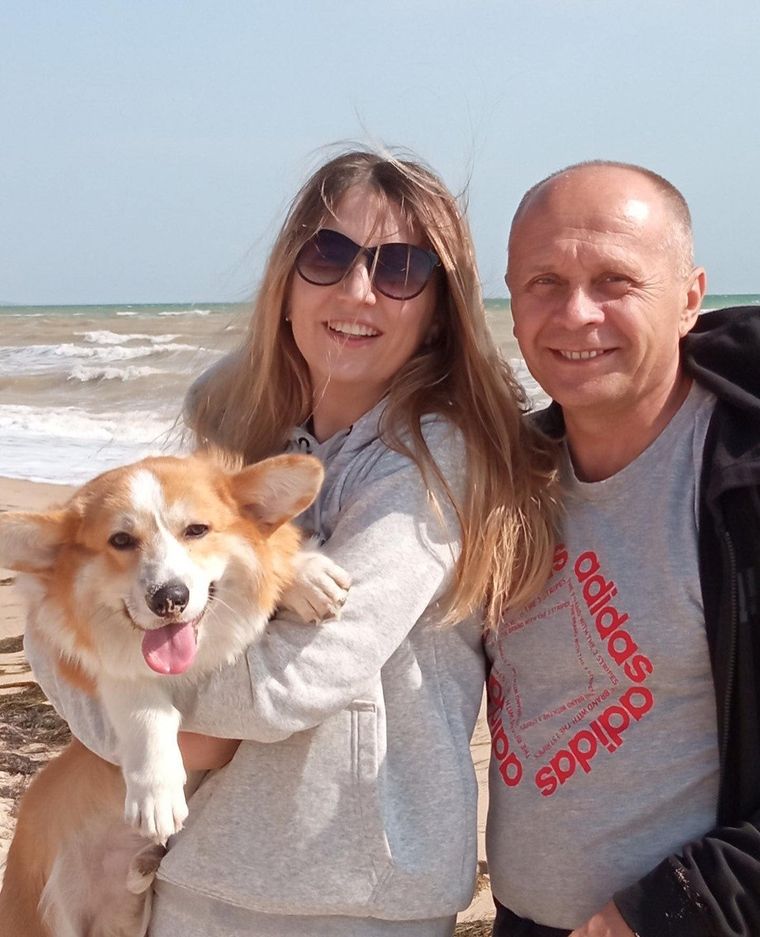 "Накануне взрыва перевели в барак в Еленовке": дочь "азовца" рассказала о последнем звонке от отца